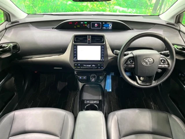 Toyota PRIUS S　ツーリングセレクション　ブラックEd photo 2