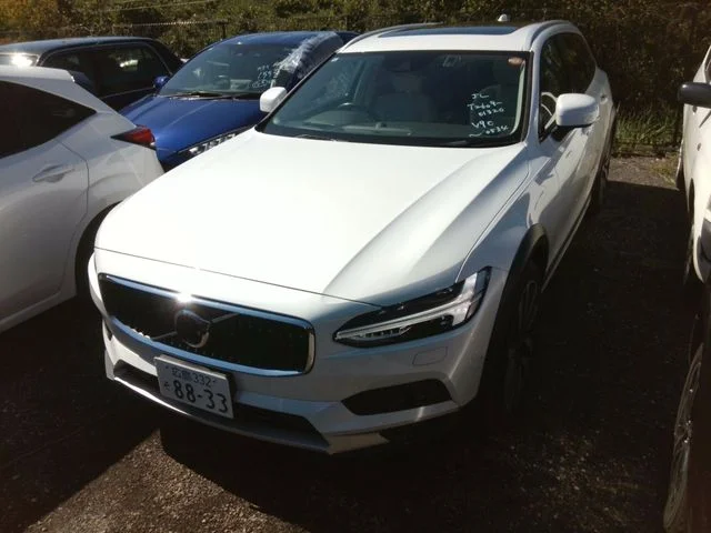 Volvo VOLVO V90 B6　AWD　エアサス 2021