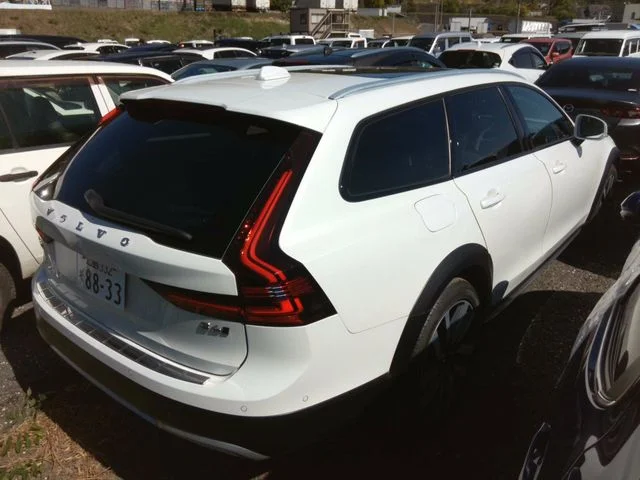 Volvo VOLVO V90 B6　AWD　エアサス photo 3