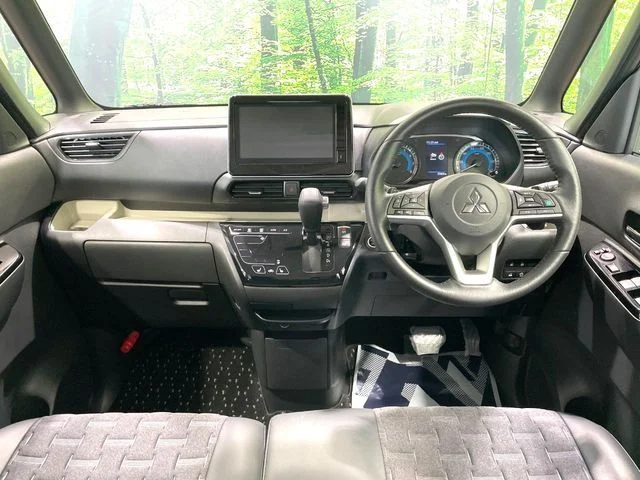 Mitsubishi DELICA MINI T　プレミアム photo 2