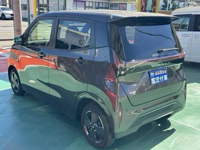 Nissan SAKURA G photo 4
