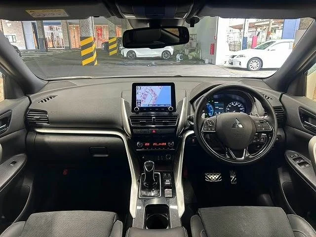 Mitsubishi ECLIPSE CROSS PHEV P photo 2