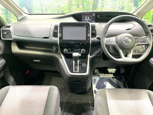 Nissan SERENA S-HYBRID ハイウェイスター　Vセレクション2 photo 2
