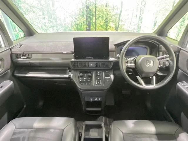 Honda STEPWAGON e:HEV SPADA プレミアムライン photo 2