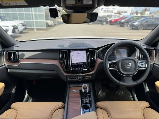 Volvo VOLVO XC60 ウルトラ　T6　AWD　PHEV photo 3