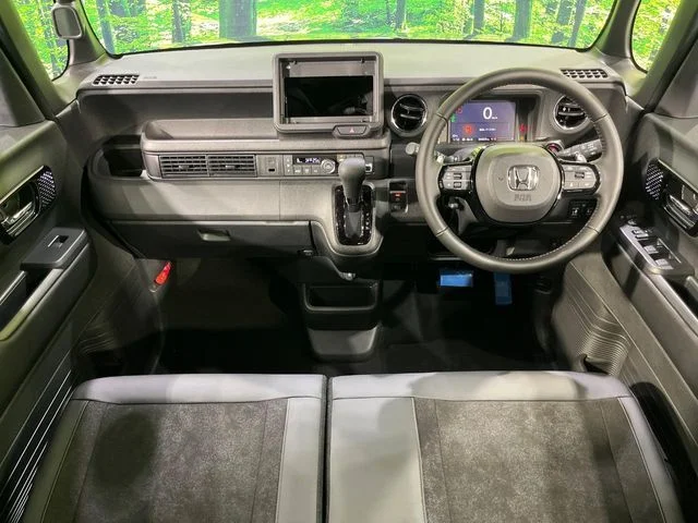 Honda N BOX CUSTOM 4WD ターボ　ブラックスタイル photo 2