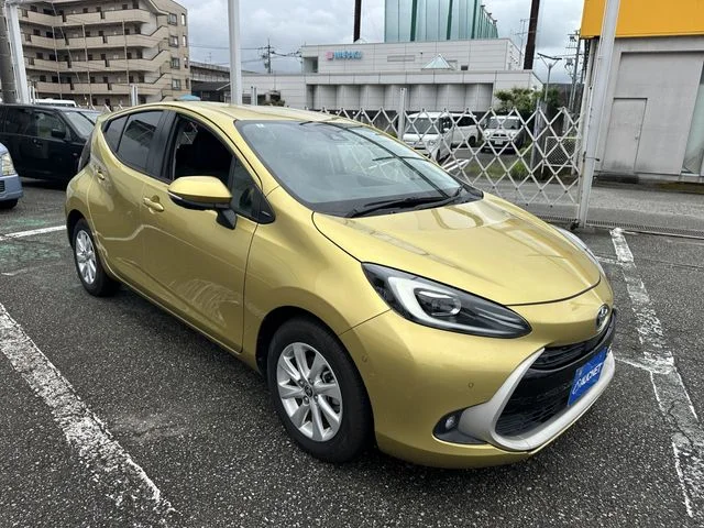 Toyota AQUA Z photo 3