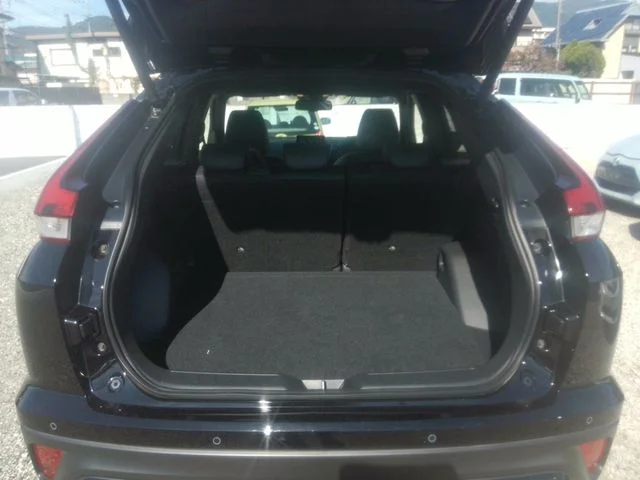 Mitsubishi ECLIPSE CROSS 4WD ブラックエディション photo 4