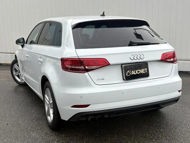Audi AUDI A3 SPORTBACK 30　TFSI photo 3