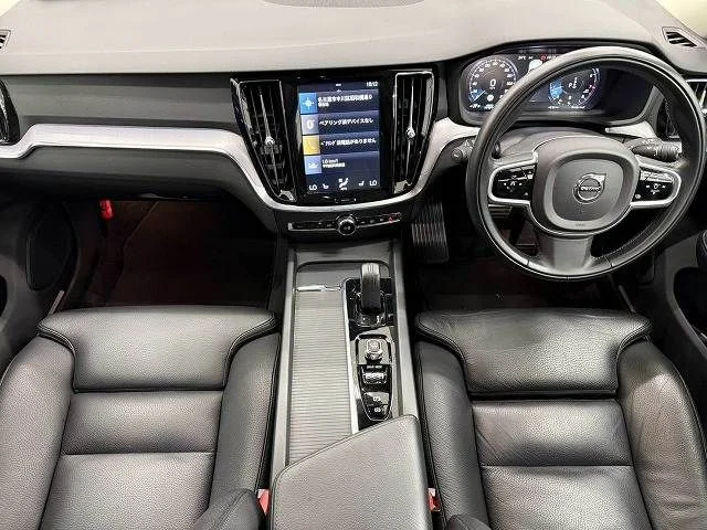 Volvo VOLVO V60 B5　インスクリプション photo 2