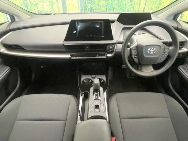 Toyota PRIUS X photo 2
