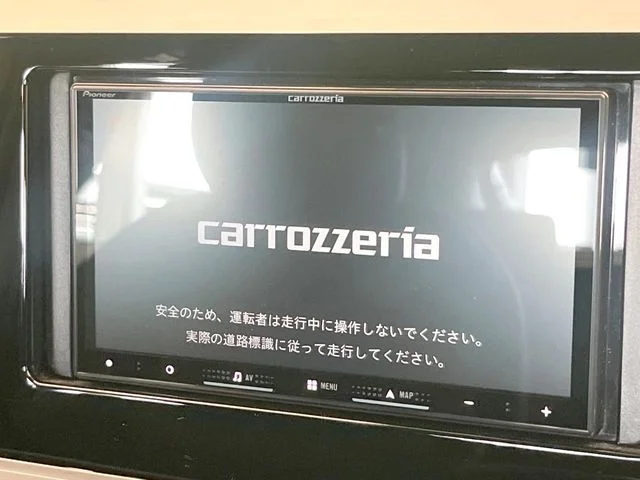 Toyota PRIUS X photo 3