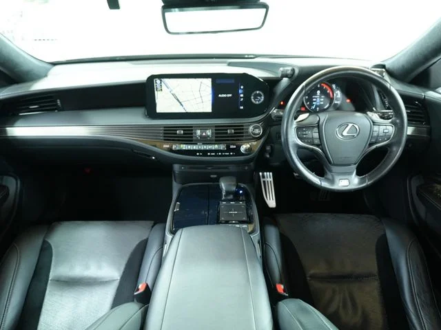 Toyota LEXUS LS500 Fスポーツ photo 2