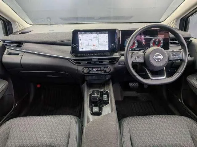 Nissan AURA G photo 3