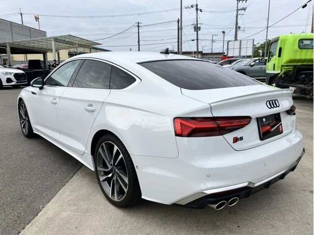 Audi AUDI S5 SPORTBACK ベースグレード photo 3