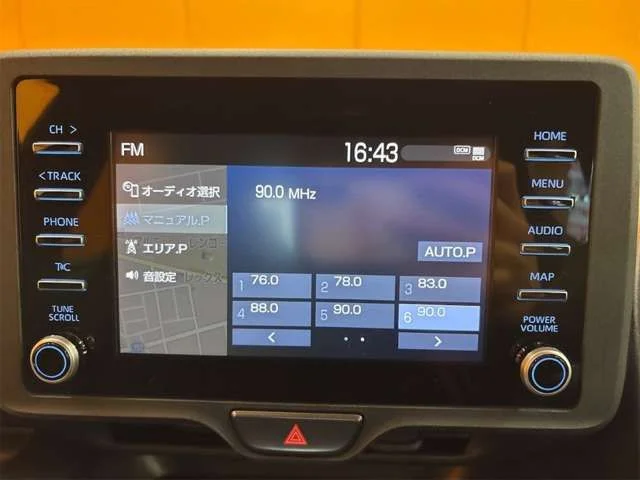 Toyota YARIS X photo 3