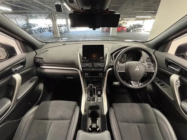 Mitsubishi ECLIPSE CROSS PHEV P photo 2