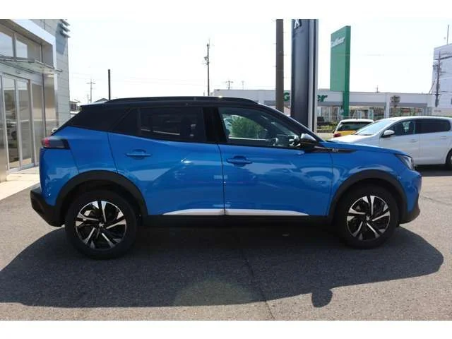 Peugeot PEUGEOT 2008 GT　ブルーHDi photo 2
