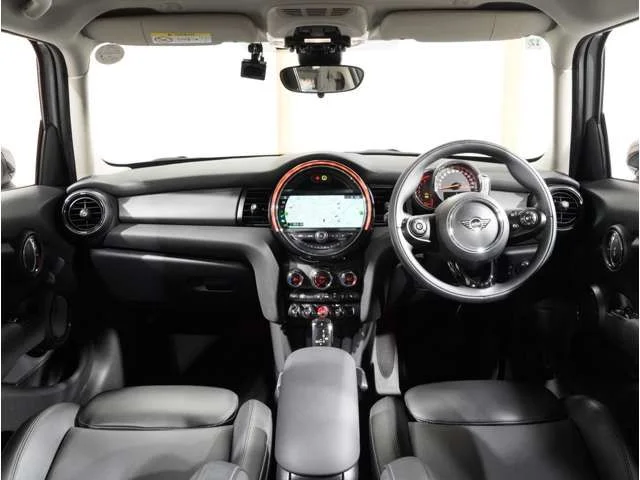 Bmw MINI COOPER D 5DOOR ベースグレード photo 3