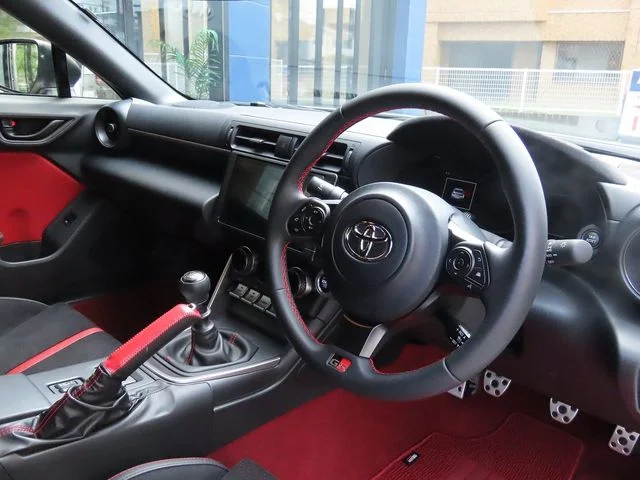 Toyota GR86 RZ photo 2