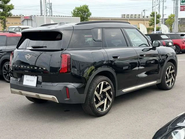 Bmw MINI COUNTRYMAN D photo 4