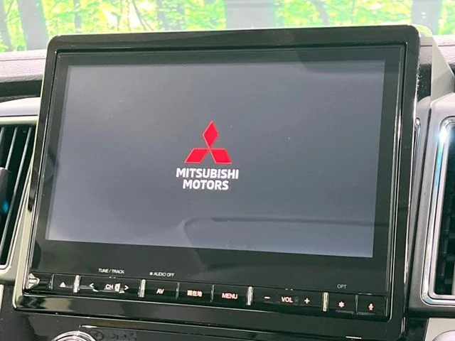 Mitsubishi DELICA D:5 4WD P photo 3