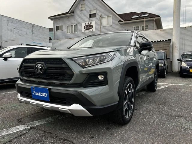Toyota RAV4 4WD アドベンチャー 2022