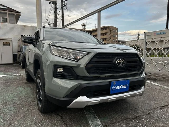 Toyota RAV4 4WD アドベンチャー photo 3
