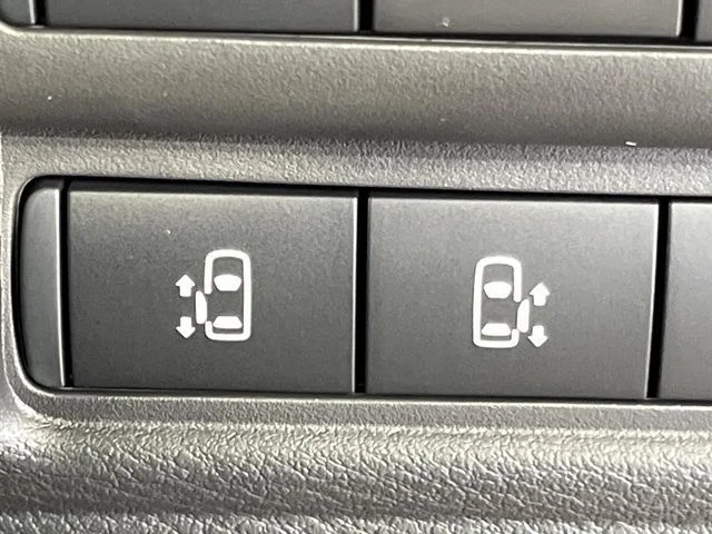 Mitsubishi DELICA MINI T　プレミアム　デリマルパッケージ photo 4
