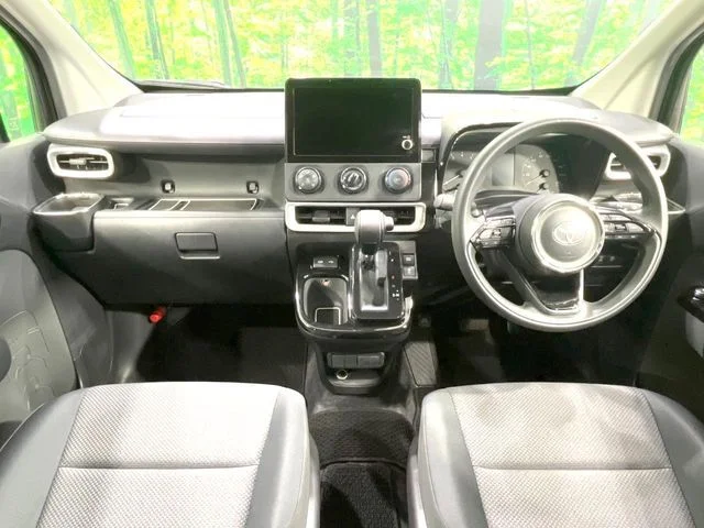 Toyota SIENTA X photo 2