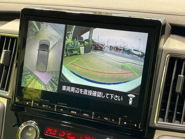 Mitsubishi DELICA D:5 4WD P photo 4
