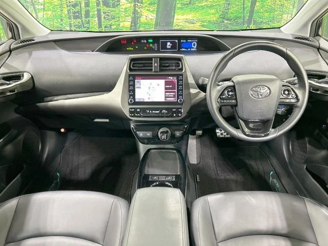 Toyota PRIUS A　ツーリングセレクション　ブラックEd photo 2