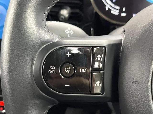 Bmw MINI COOPER D プレミアムプラスライン photo 4
