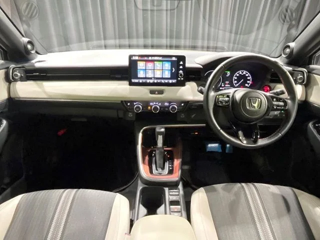 Honda VEZEL e:HEV プレイ photo 2