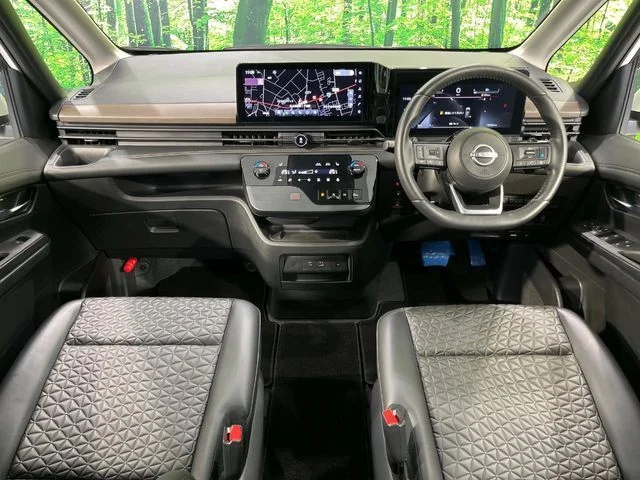 Nissan SERENA WG 4WD ハイウェイスター　V photo 2