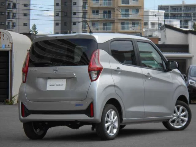 Nissan DAYZ 4WD X photo 2