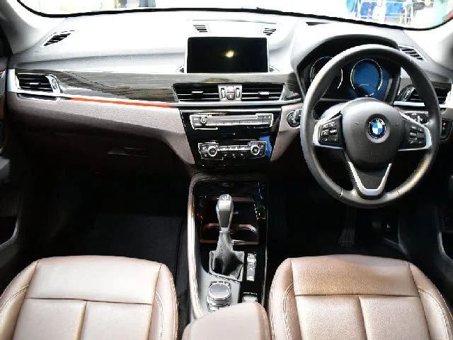 Bmw BMW X1 xDrive18d　xライン photo 2