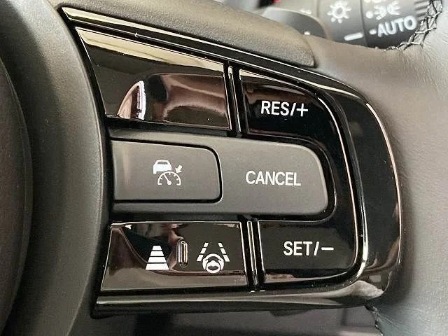 Honda VEZEL 4WD G photo 4