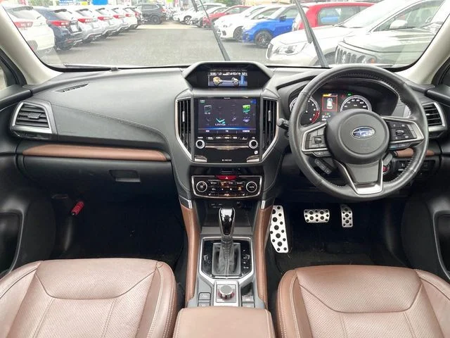 Subaru FORESTER アドバンス photo 2