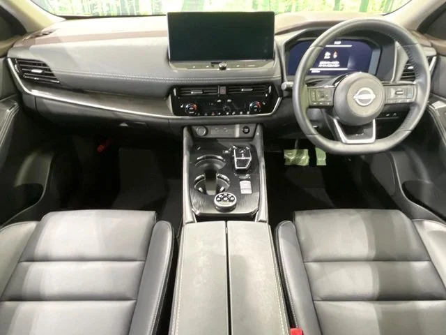 Nissan X-TRAIL HYBRID 4WD G　e−4ORCE photo 2