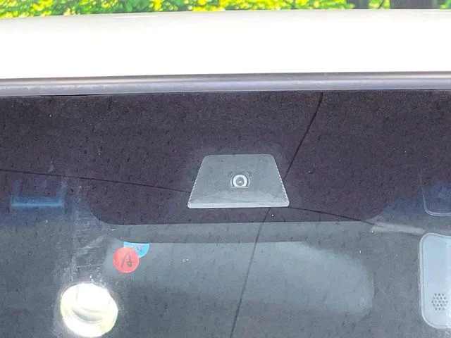 Honda N BOX CUSTOM L photo 3
