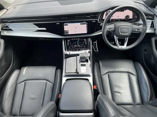 Audi AUDI Q7 ブラック　スタイル　プラス photo 2