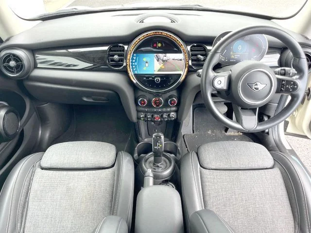 Bmw MINI COOPER ベースグレード photo 2