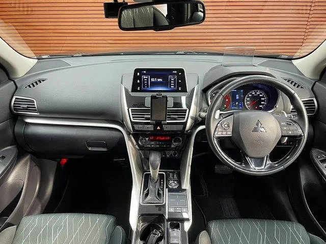 Mitsubishi ECLIPSE CROSS 4WD G　プラスパッケージ photo 2