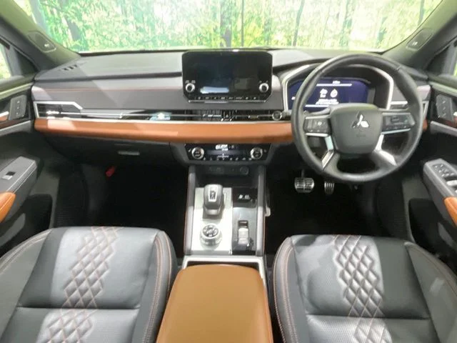Mitsubishi OUTLANDER PHEV P photo 2