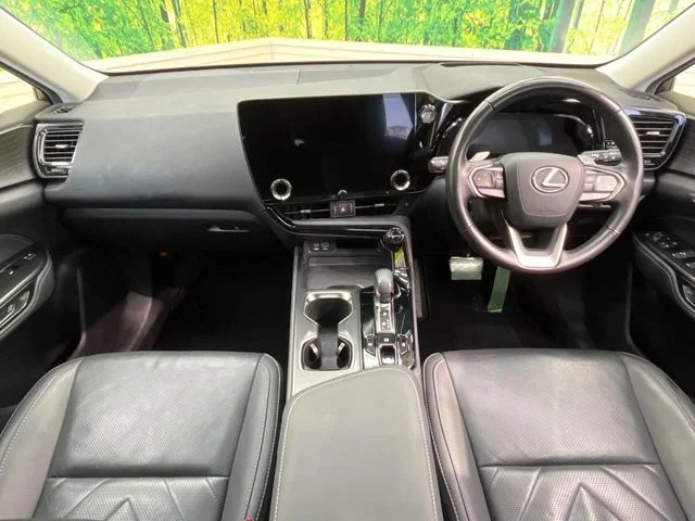 Toyota LEXUS NX350h バージョンL photo 2