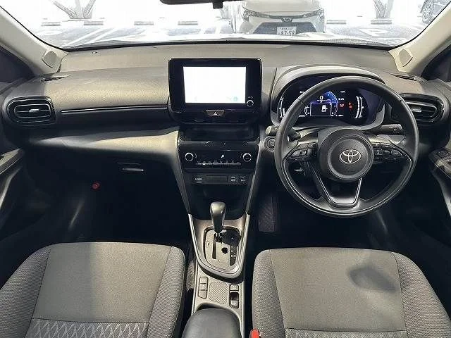 Toyota YARIS CROSS G photo 3