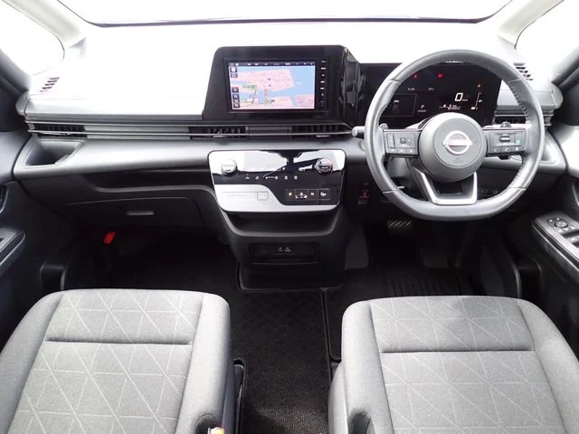 Nissan SERENA WG XV photo 2