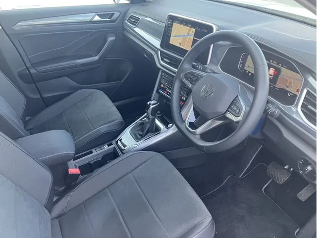 Volkswagen VOLKSWAGEN T-Roc TSI　スタイル　マイスターヴェルク photo 3