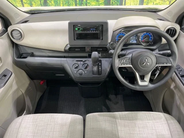 Mitsubishi eK WAGON M photo 2